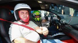 Felipe Massa, görme engelli Levent Karadöl ile İstanbul Park'ta piste çıktı